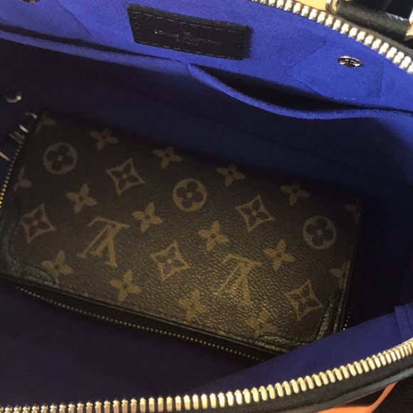 Louis Vuitton - Picture 7 of 7